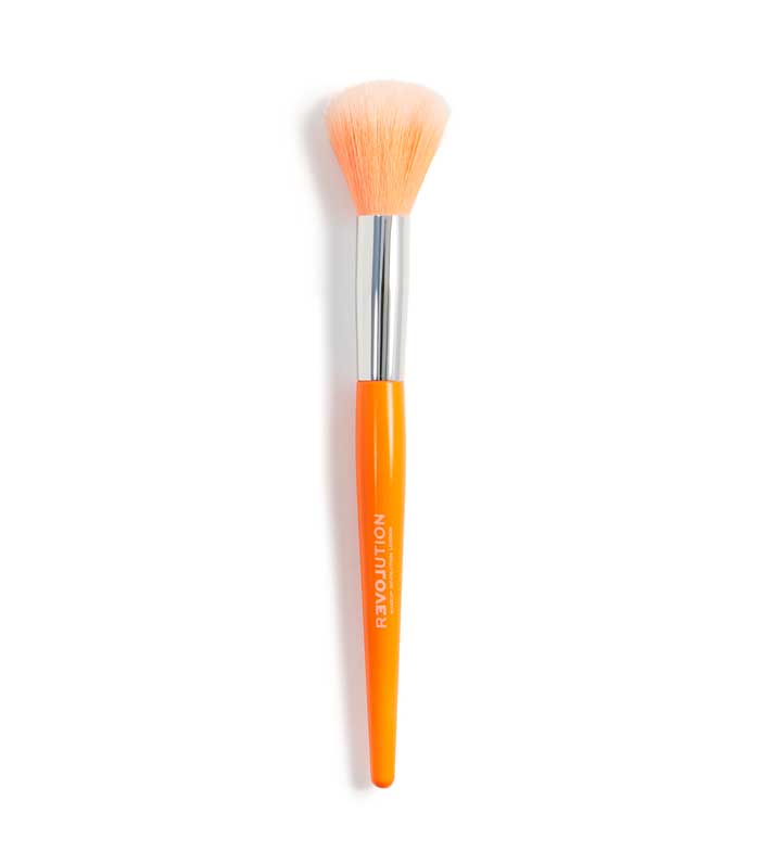 Revolution Relove Foundation Brush Queen Buffing